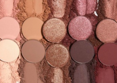 The New Eyeshadow Palette Trend That’s Got Us Flummoxed