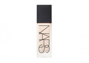 NARS All Day Luminous Weightless Foundation Review