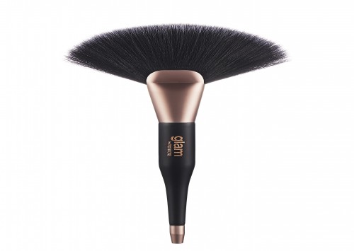 Glam by Manicare Highlight/contour Brush Review